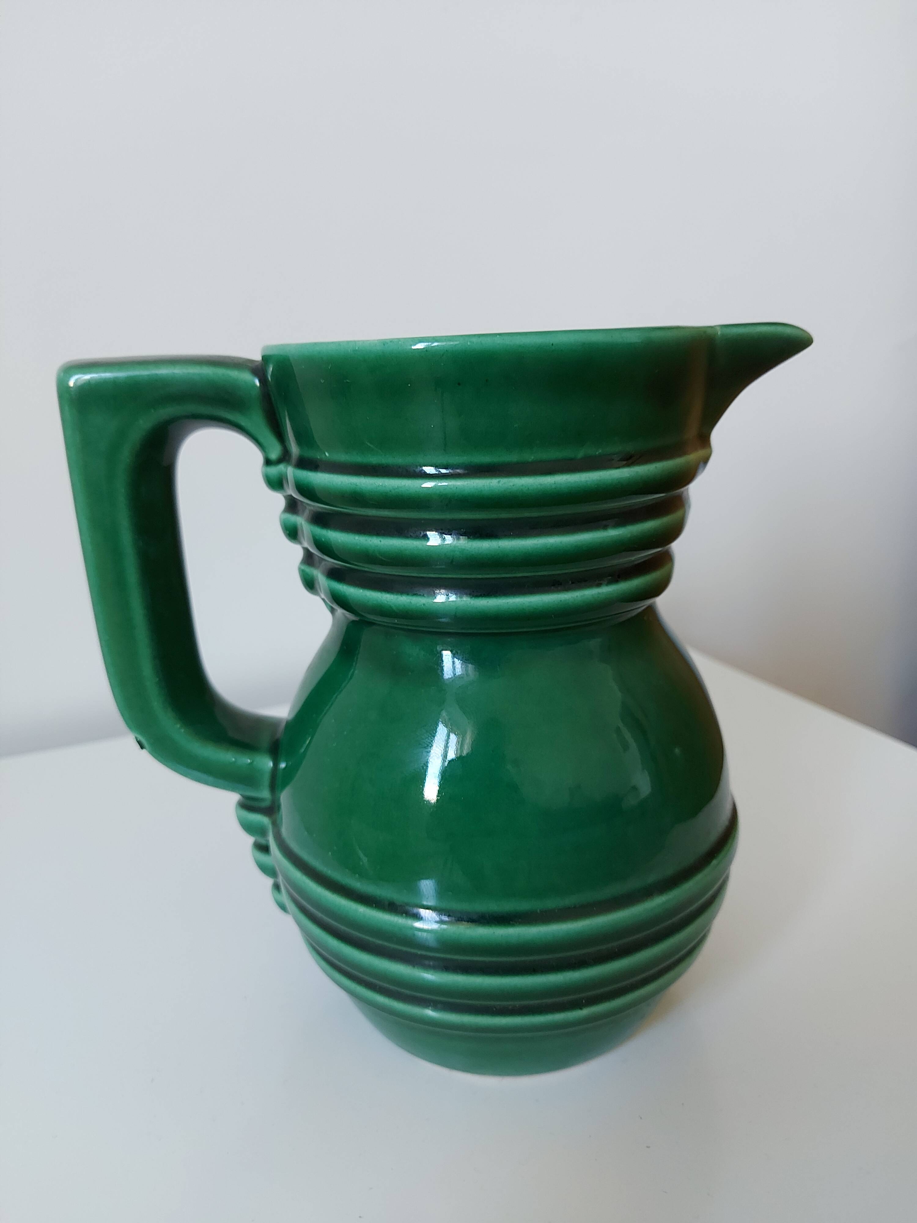 Pitcher priet circled