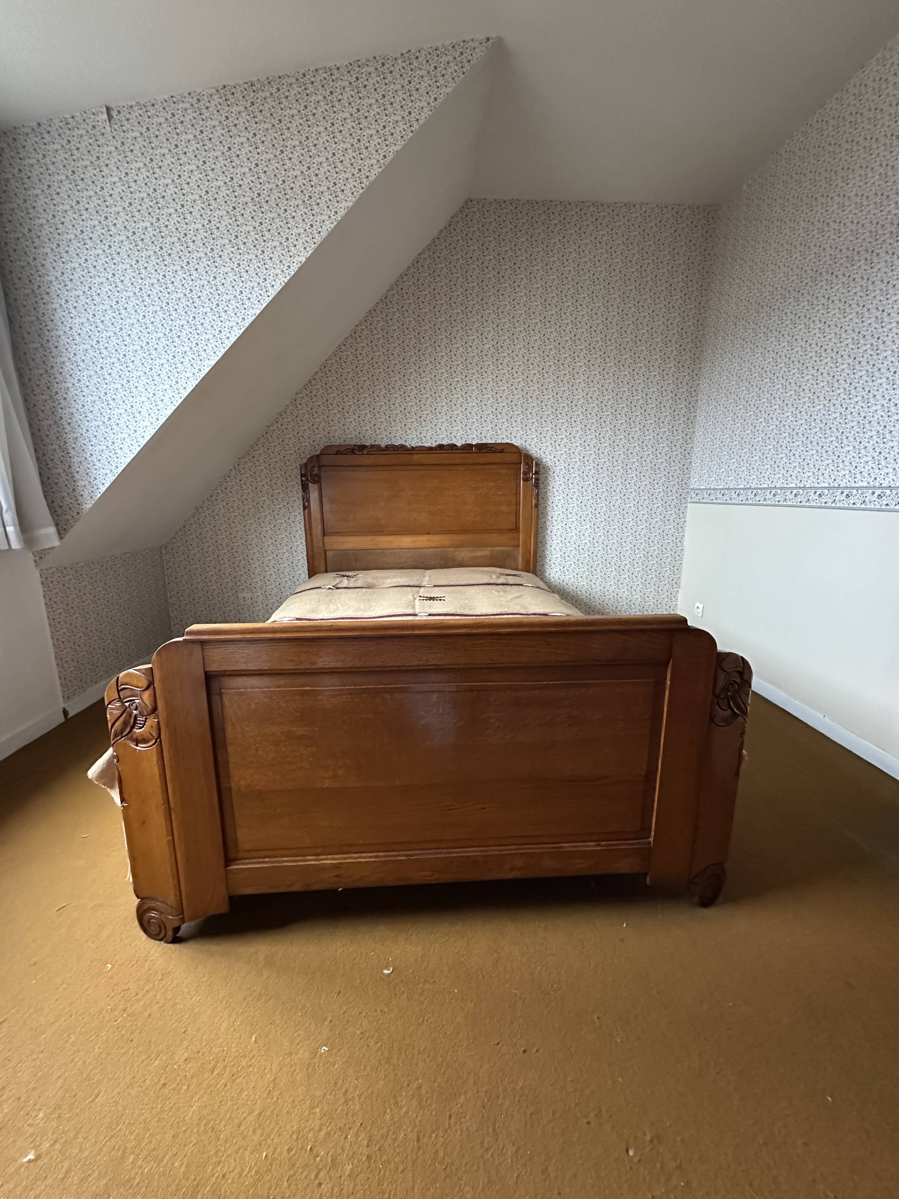 Large Art Deco bed for 2 people
