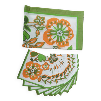 Vintage tablecloth and napkins