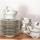 10 anciennes tasses à café avec soucoupes en porcelaine à motifs de fleurs dorées