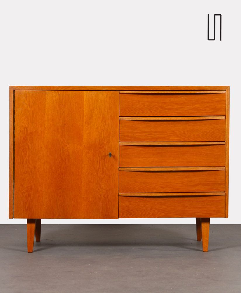 Czech vintage dresser edited by Drevozpracujici podnik, 1960