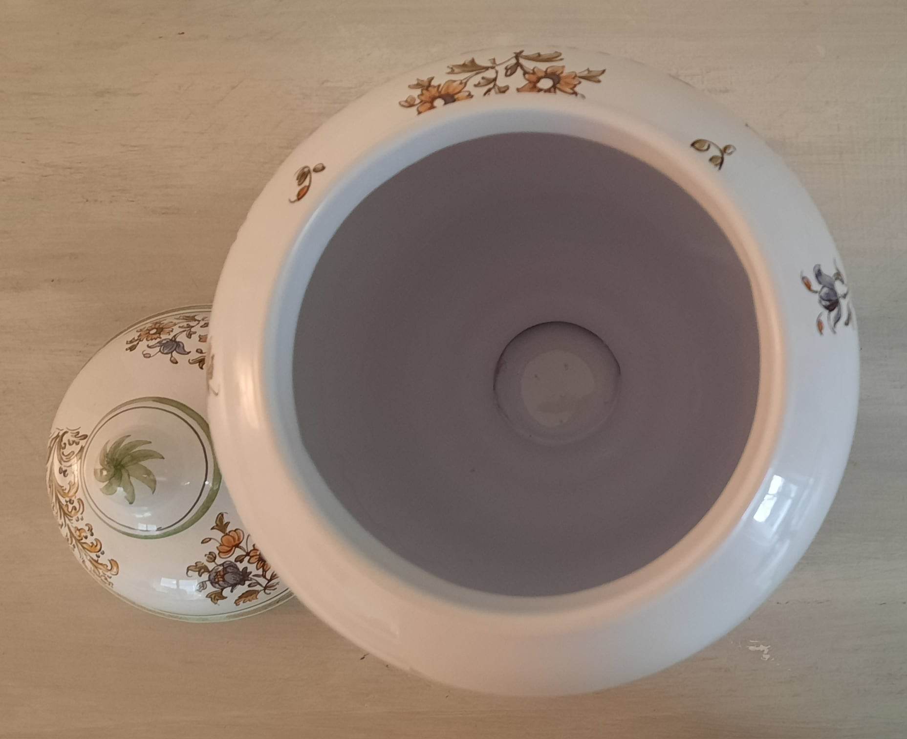 Apothecary pot "equisetum" in faience of moustiers