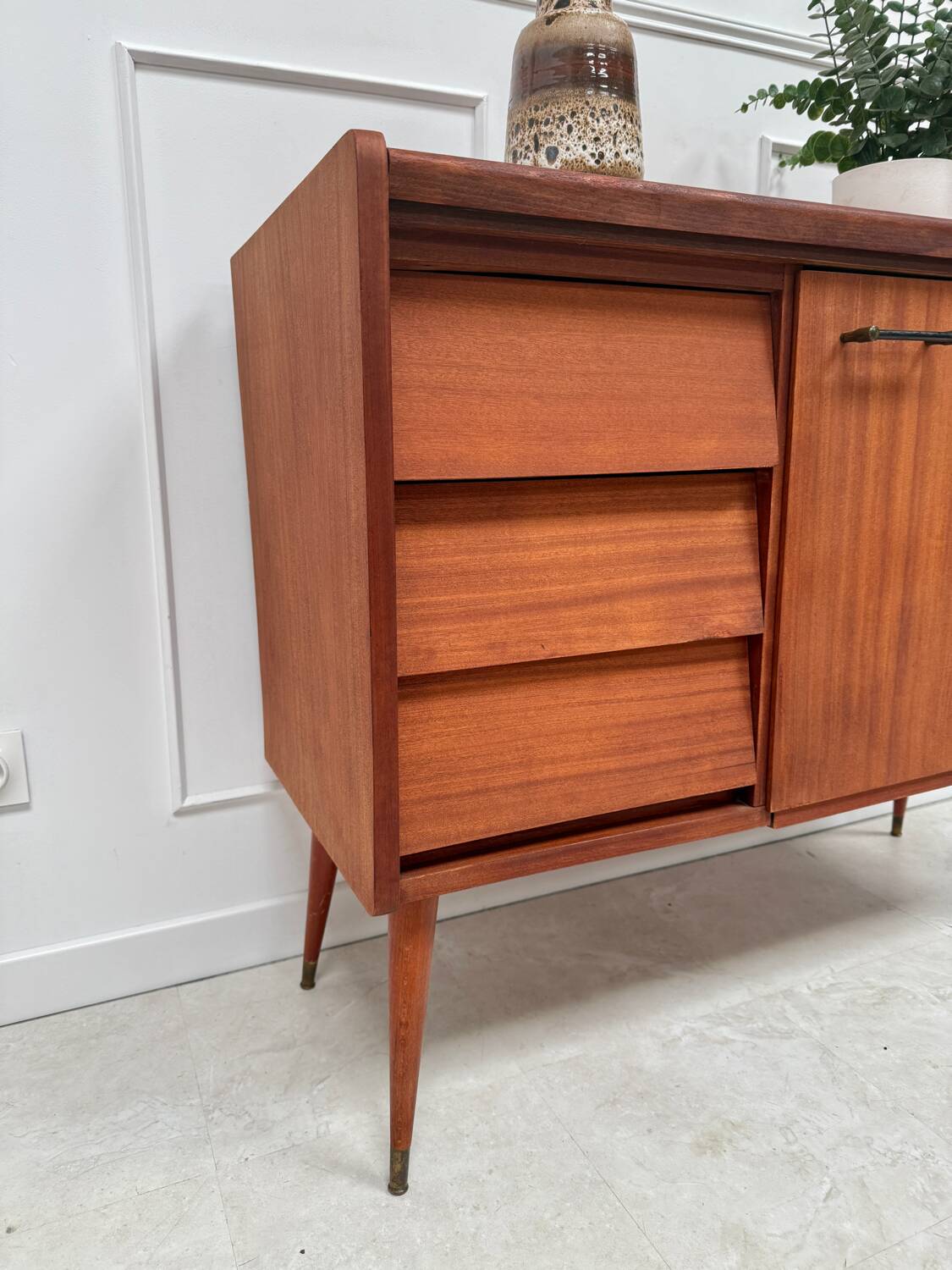 Buffet vintage pieds compas