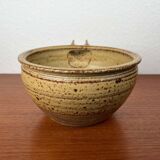 Mid-century modern British studio pottery bowl by Richard Batterham, 1960s.