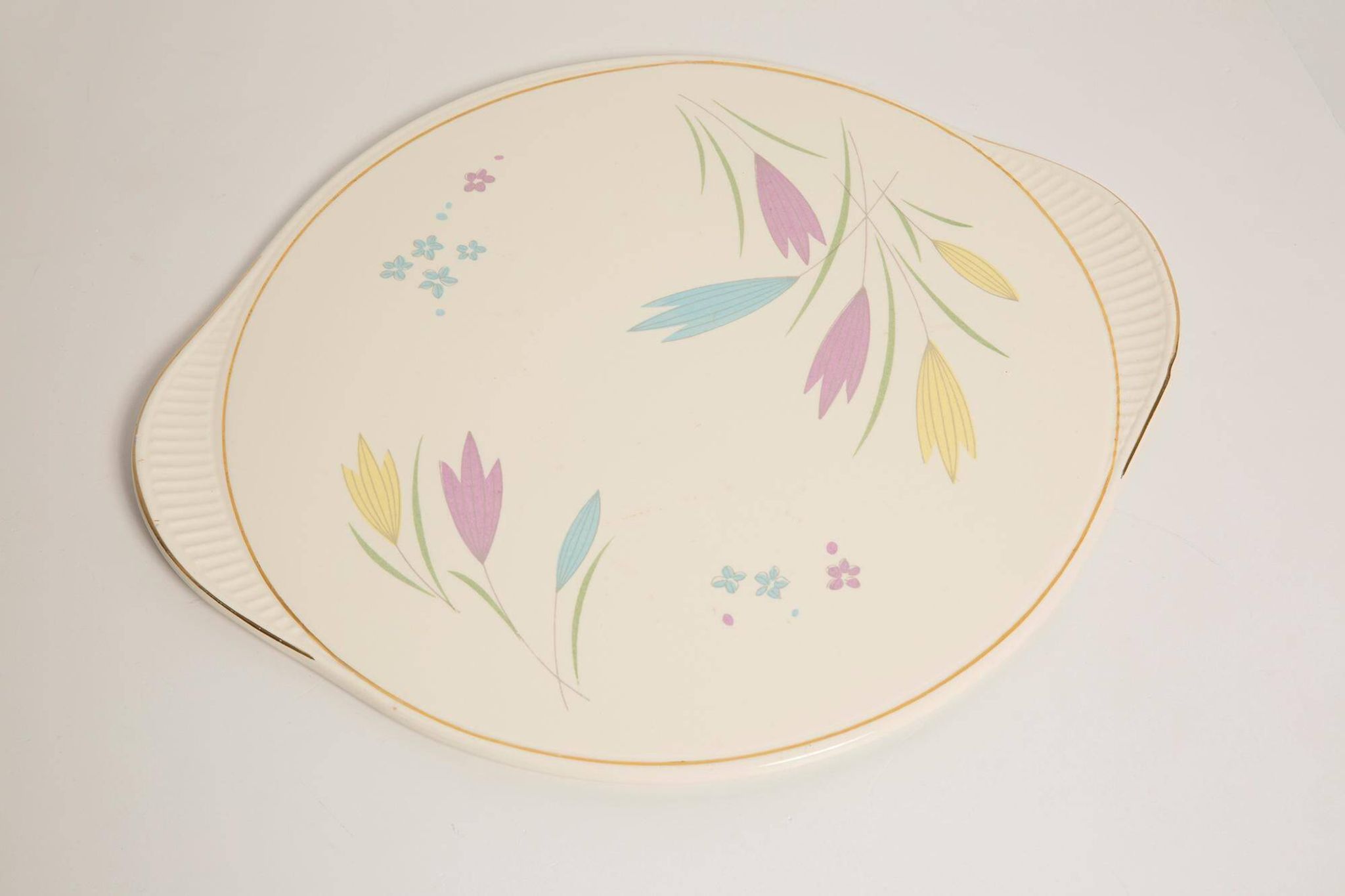 Decorative plate with vintage flowers from the mid-century, Germany, 1970s.