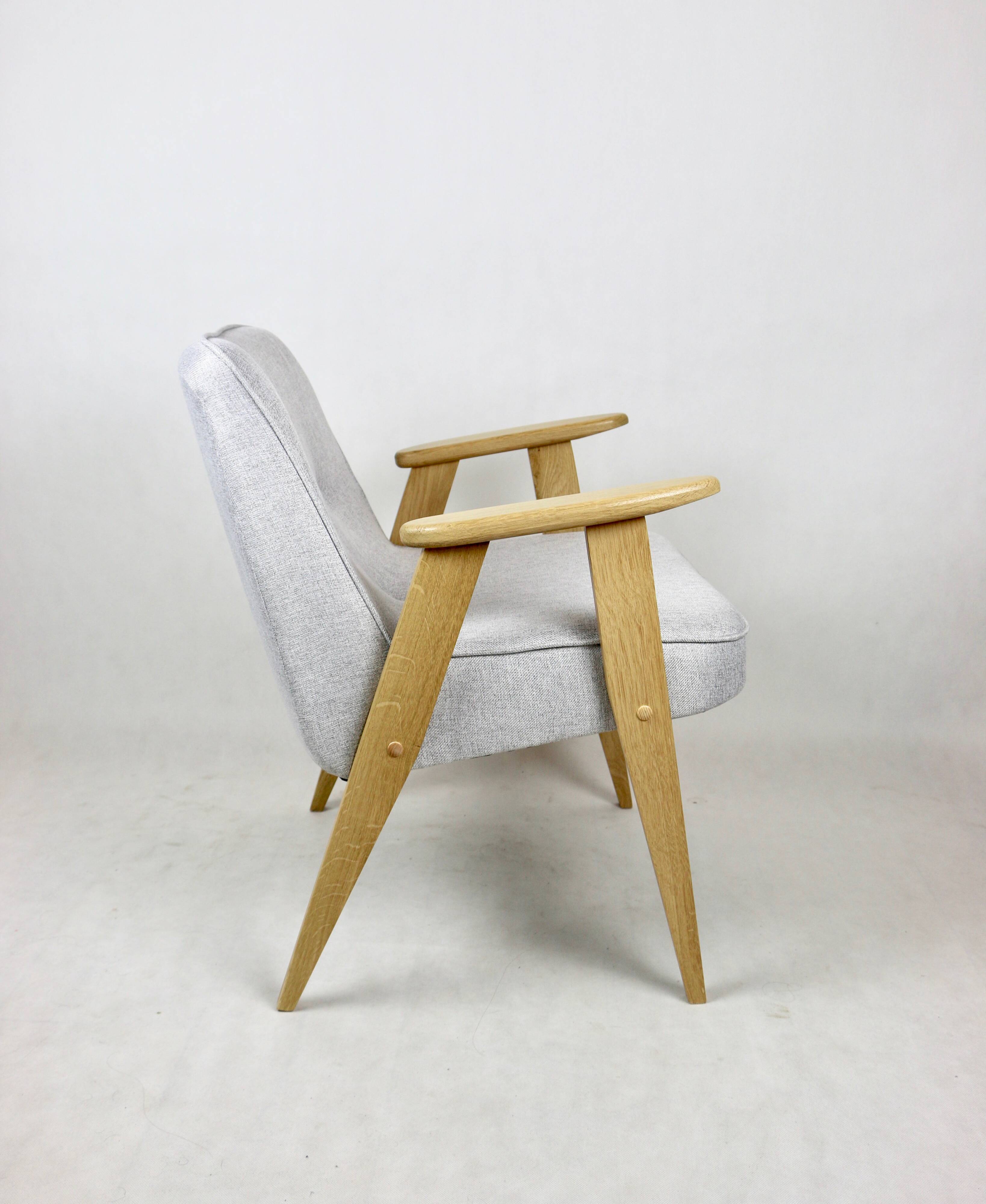 Fauteuil Modèle 366 Bouclé Beige par Józef Chierowski, 1970s