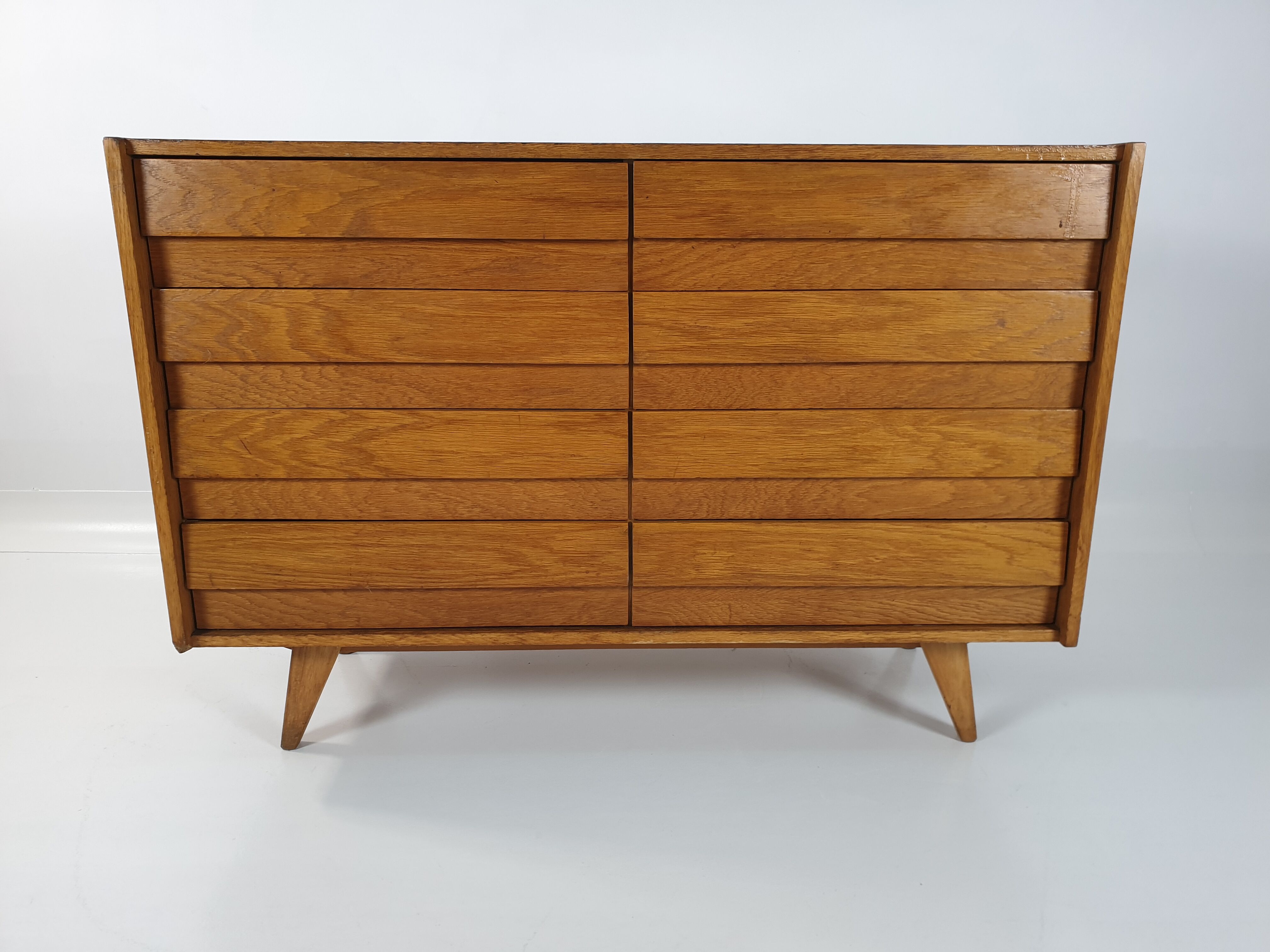 Commode de Jiří Jiroutek pour Interier Praha, années 1960