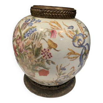 Vase en porcelaine et bronze Wong Lee