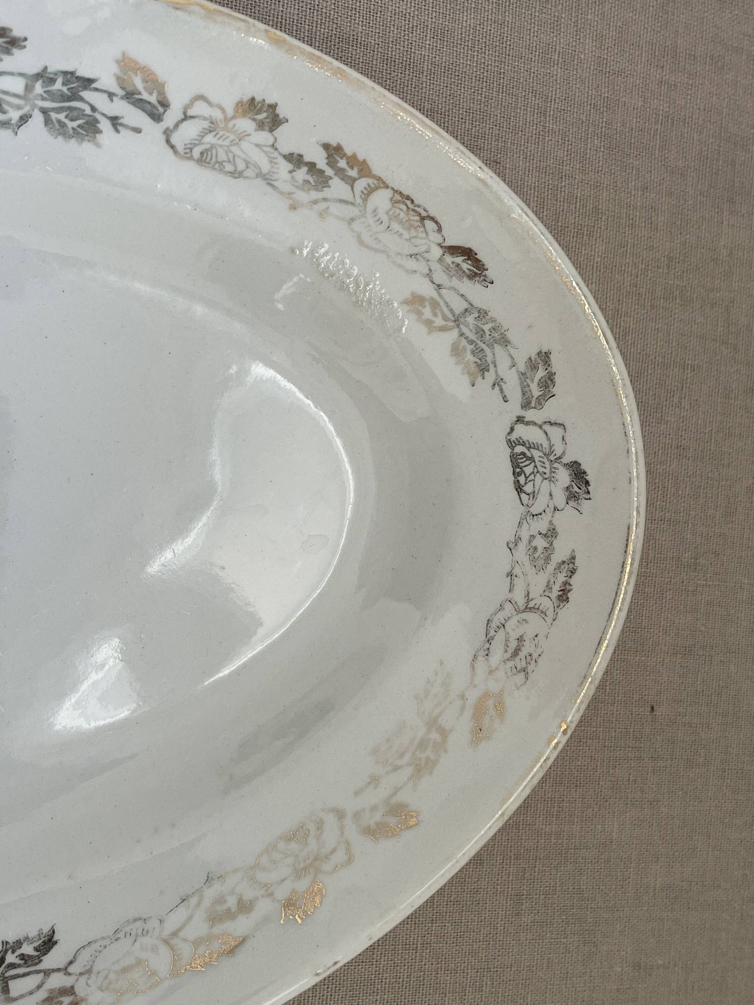 Antique oval plate Moulin des Loups Orchies – grey and gold floral decoration