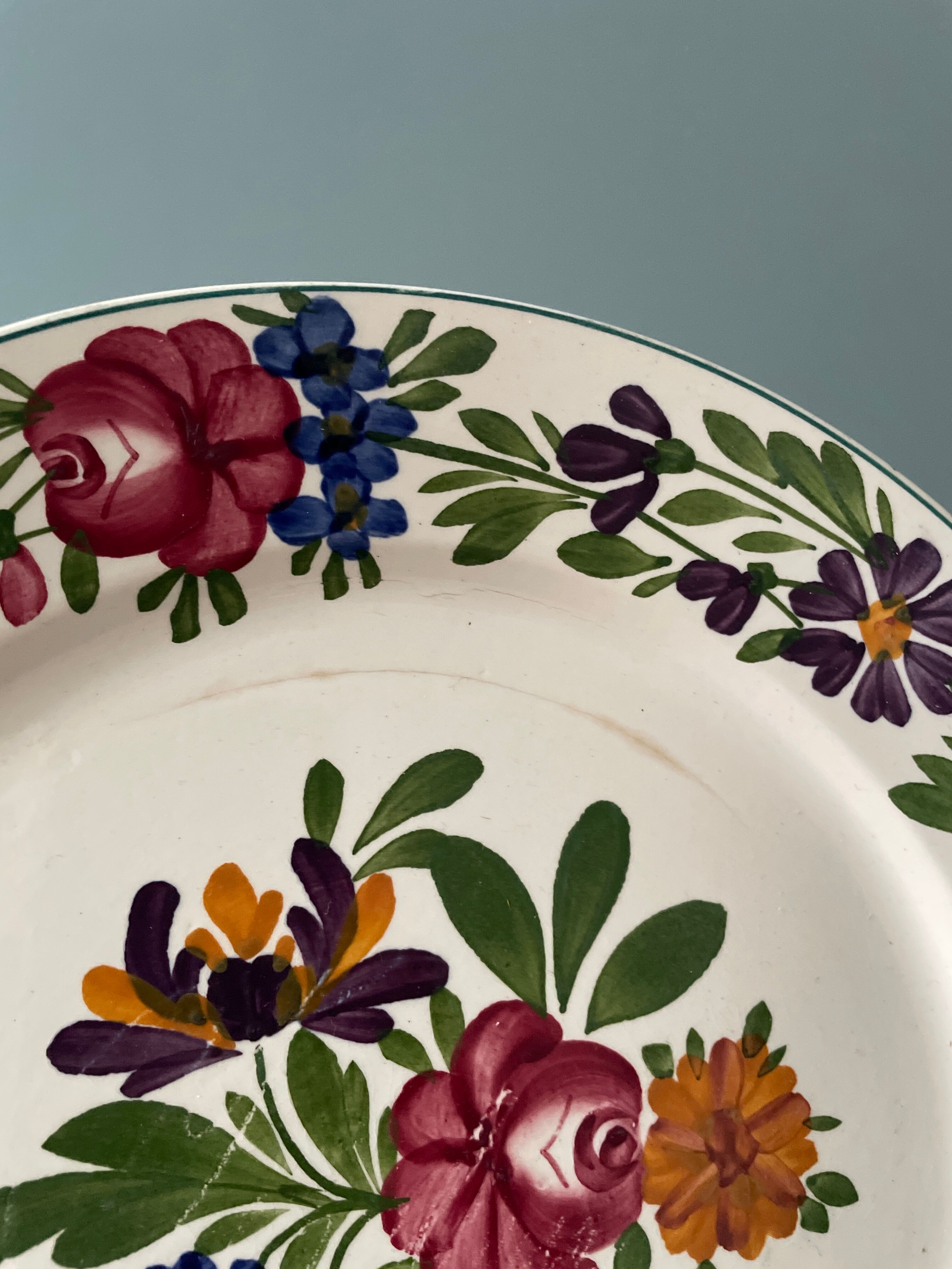 Set of 8 flat plates in Sarreguemines earthenware, model "Rusticana"