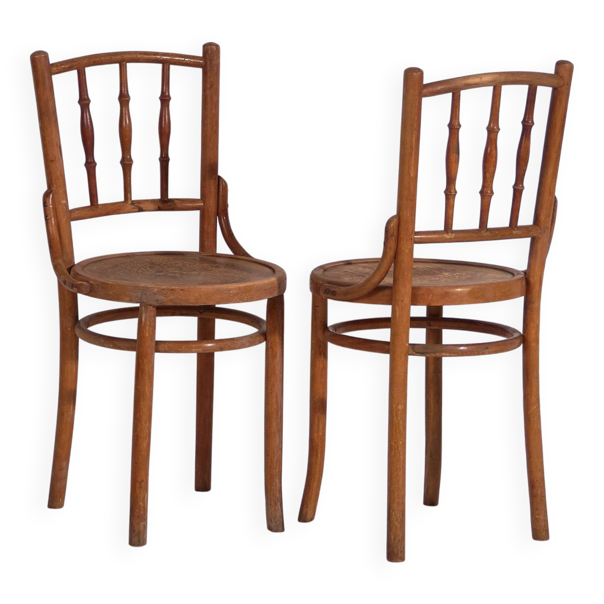 Antique Thonet chairs with engraved seat (c.1920). Set of 2 pieces