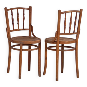 Anciennes chaises Thonet avec assise gravée (c.1920). Ensemble de 2 pièces