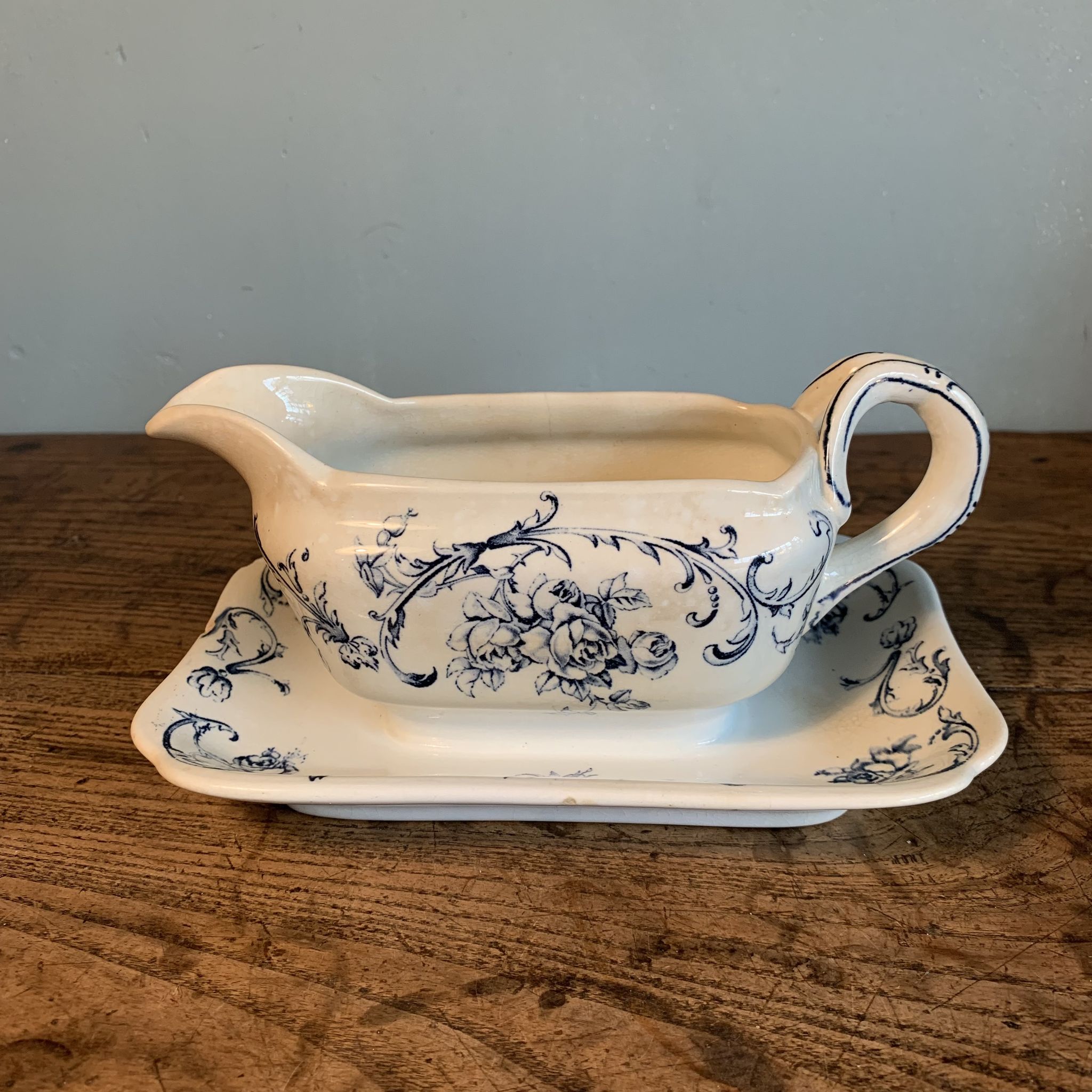 Sauceboat Regout model Ortus
