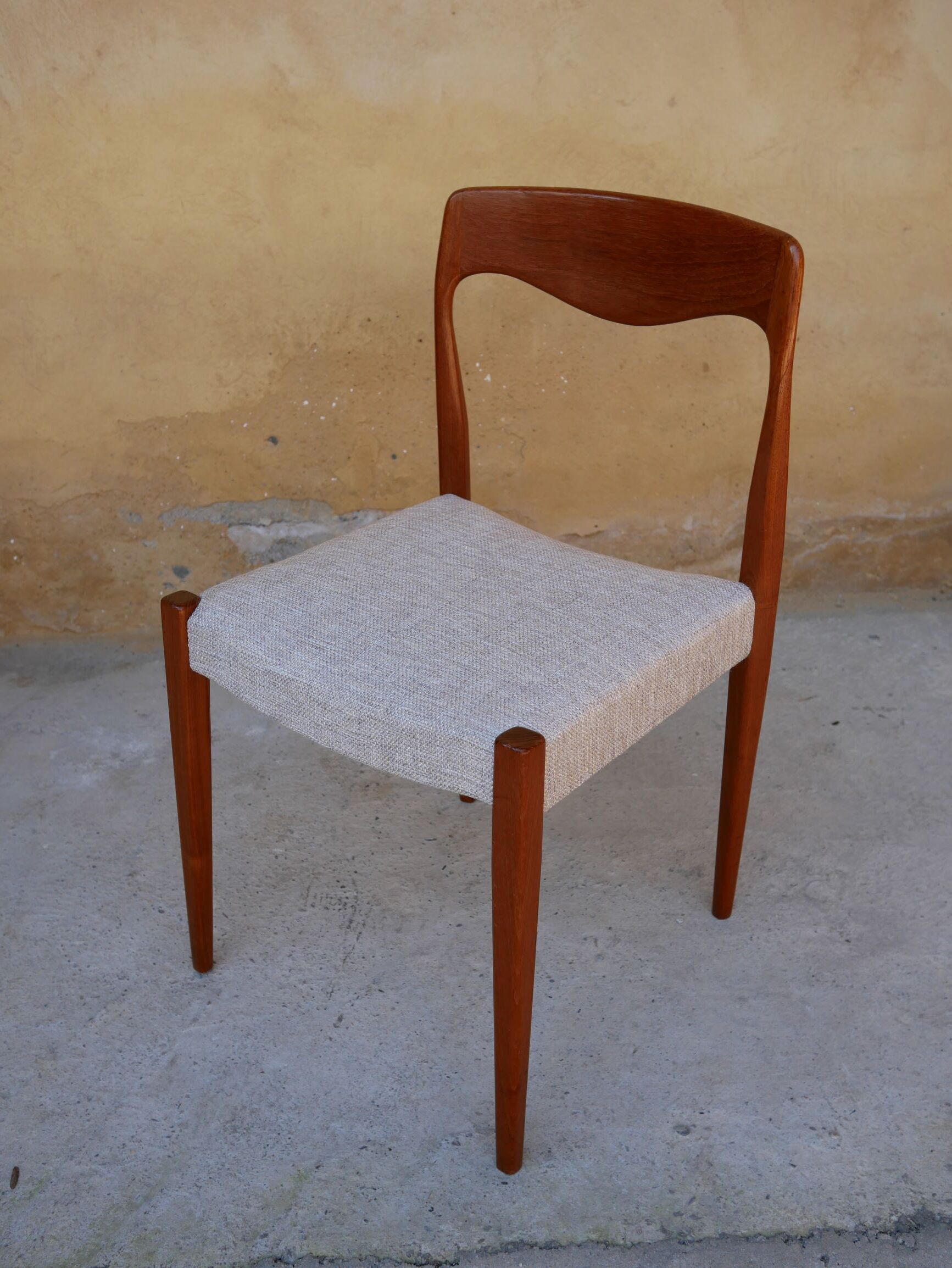 Set of 6 chairs Scandinavian teak by Niels Otto Møller