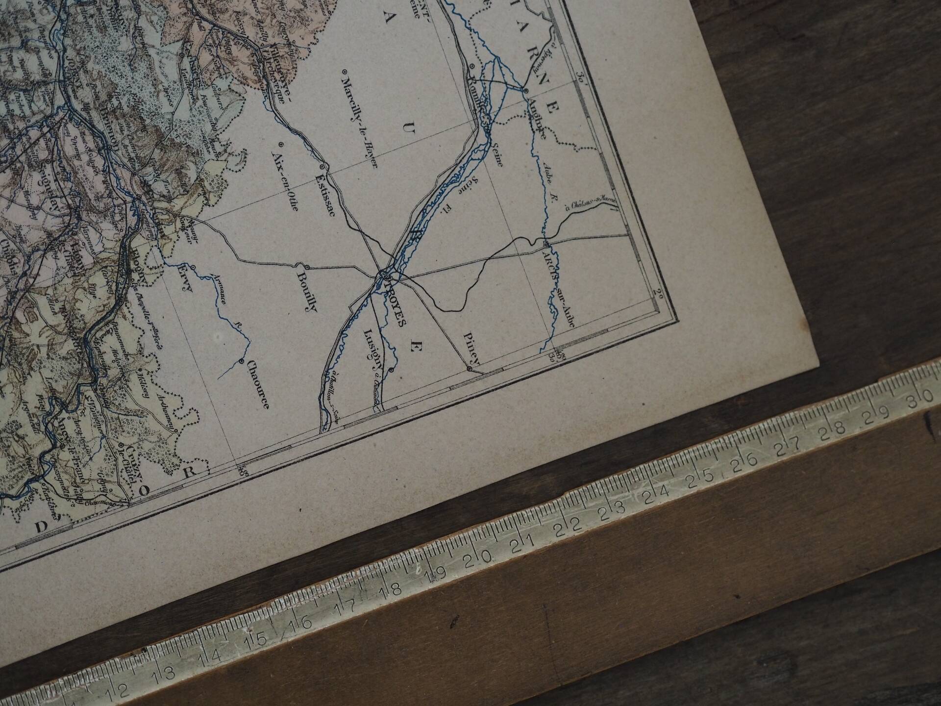 Map of the Yonne, printed in 1889. Authentic Vintage.