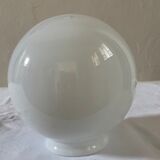 Globe opaline blanc