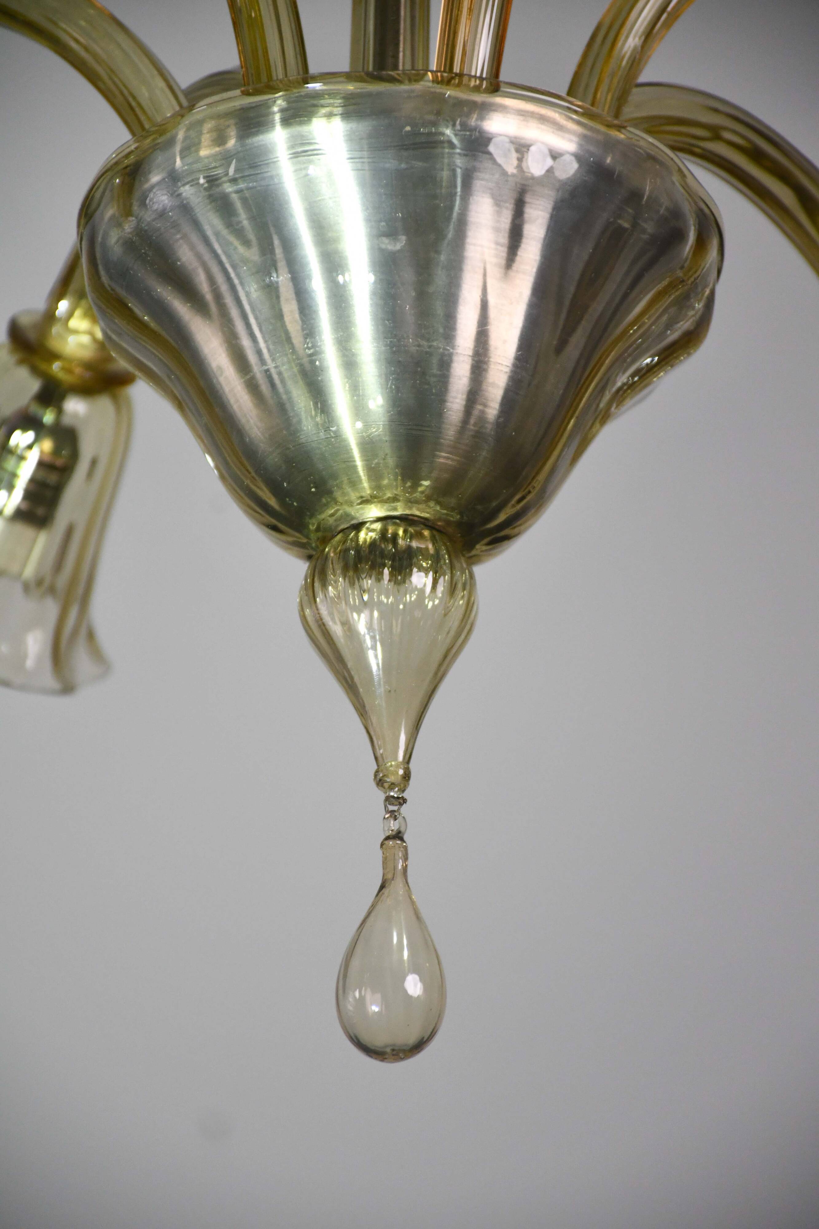 Lustre en verre de Murano vintage, couleur ambre, six lumières, design des années 1950.