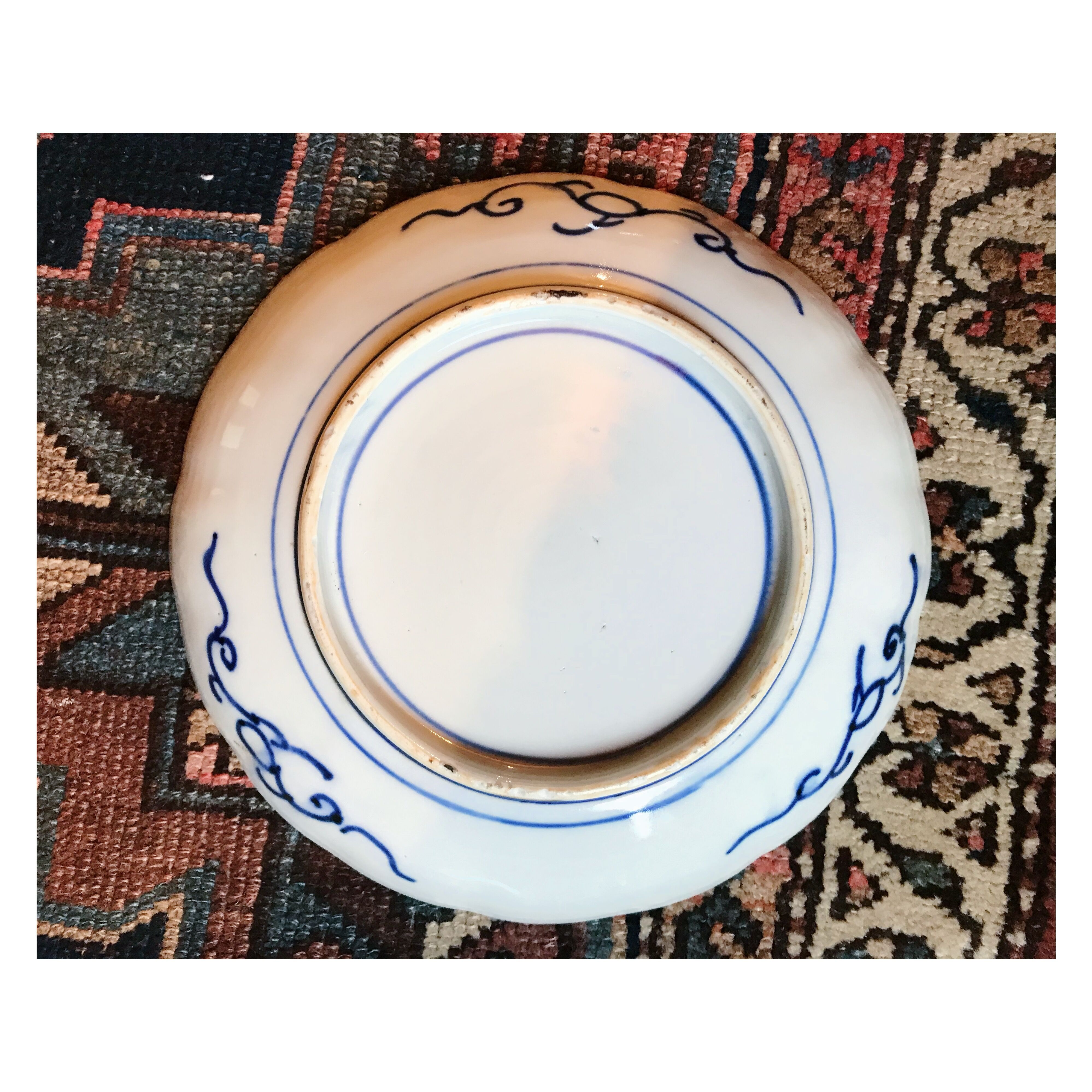 Lot of two plates made of earthenware Imari Japan