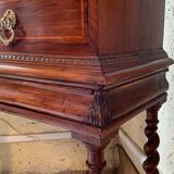 Cabinet in walnut of the nineteenth century
