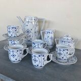 Jager Eisenberg Porcelain 13 Piece Tea Set