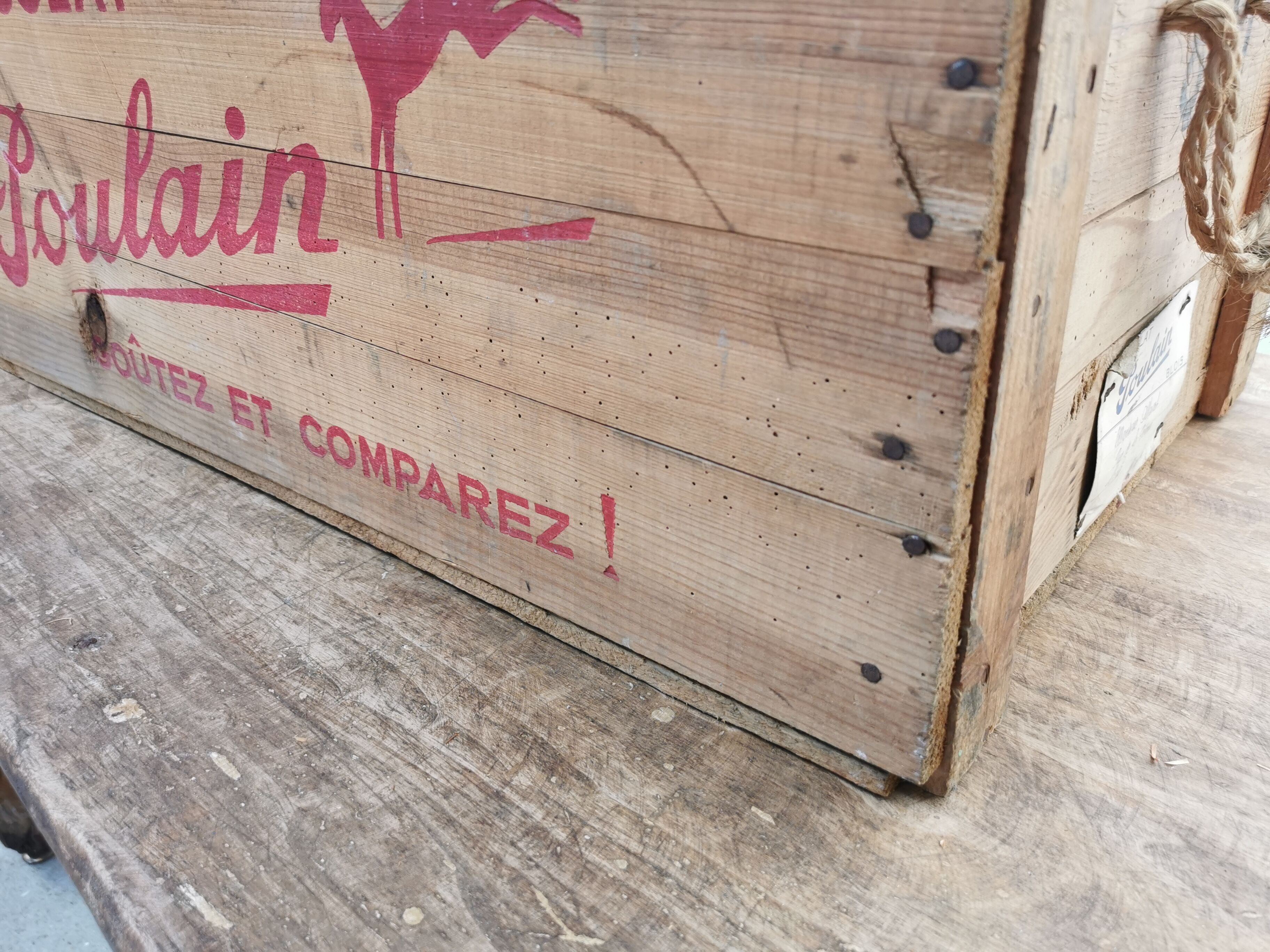 Vintage wooden box Chocolat Poulain
