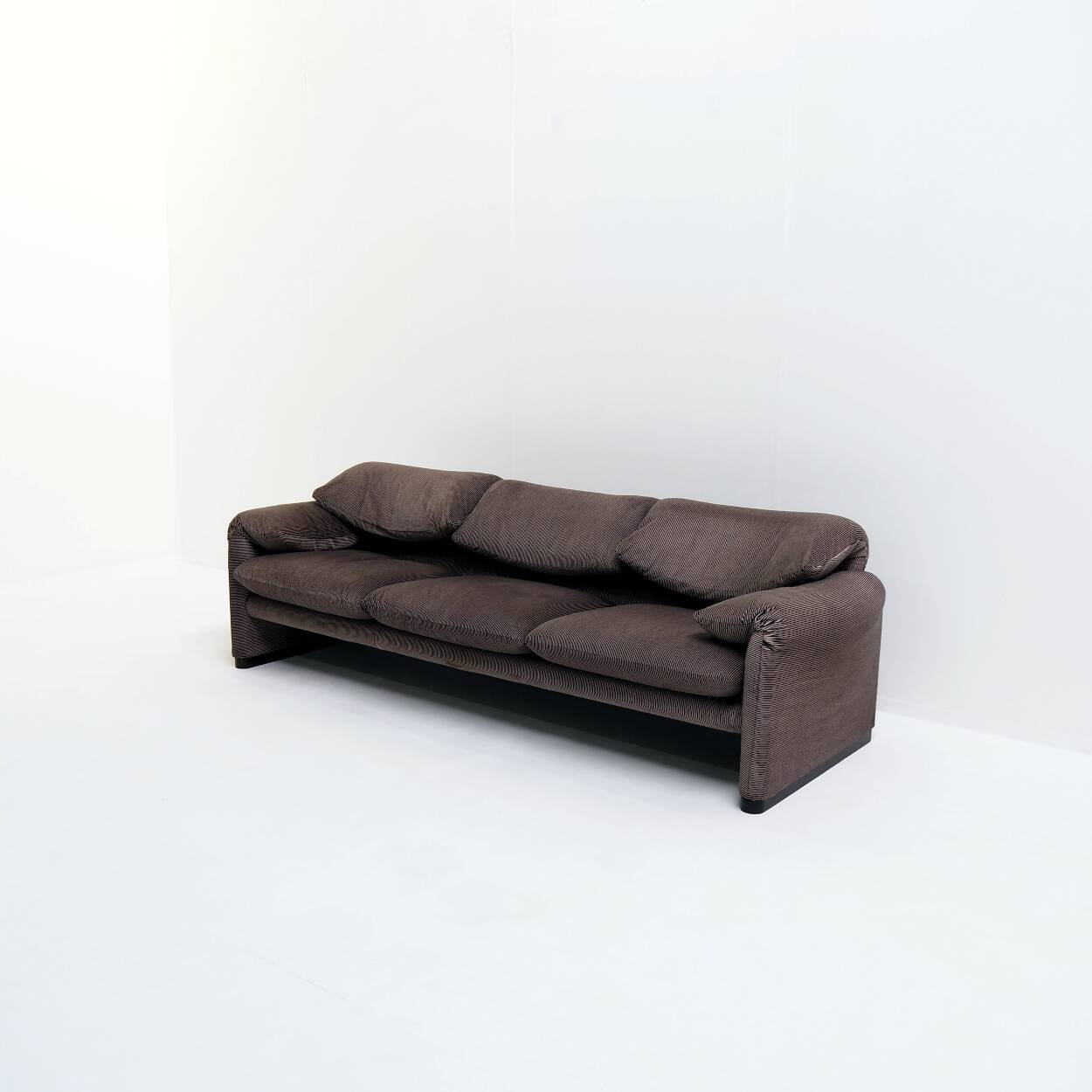 Maralunga 3-Seater Sofa by Vico Magistretti for Cassina