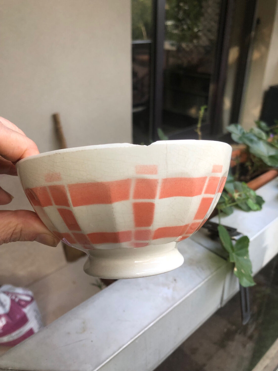 Old bowls in the Digouin-Sarguemines style