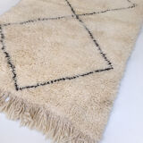 Moroccan Berber carpet Beni Ouarain with black diamonds 285x82cm