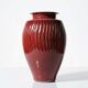 Vase en grès émaillé sang-de-bœuf à côtes, travail d’atelier XXe