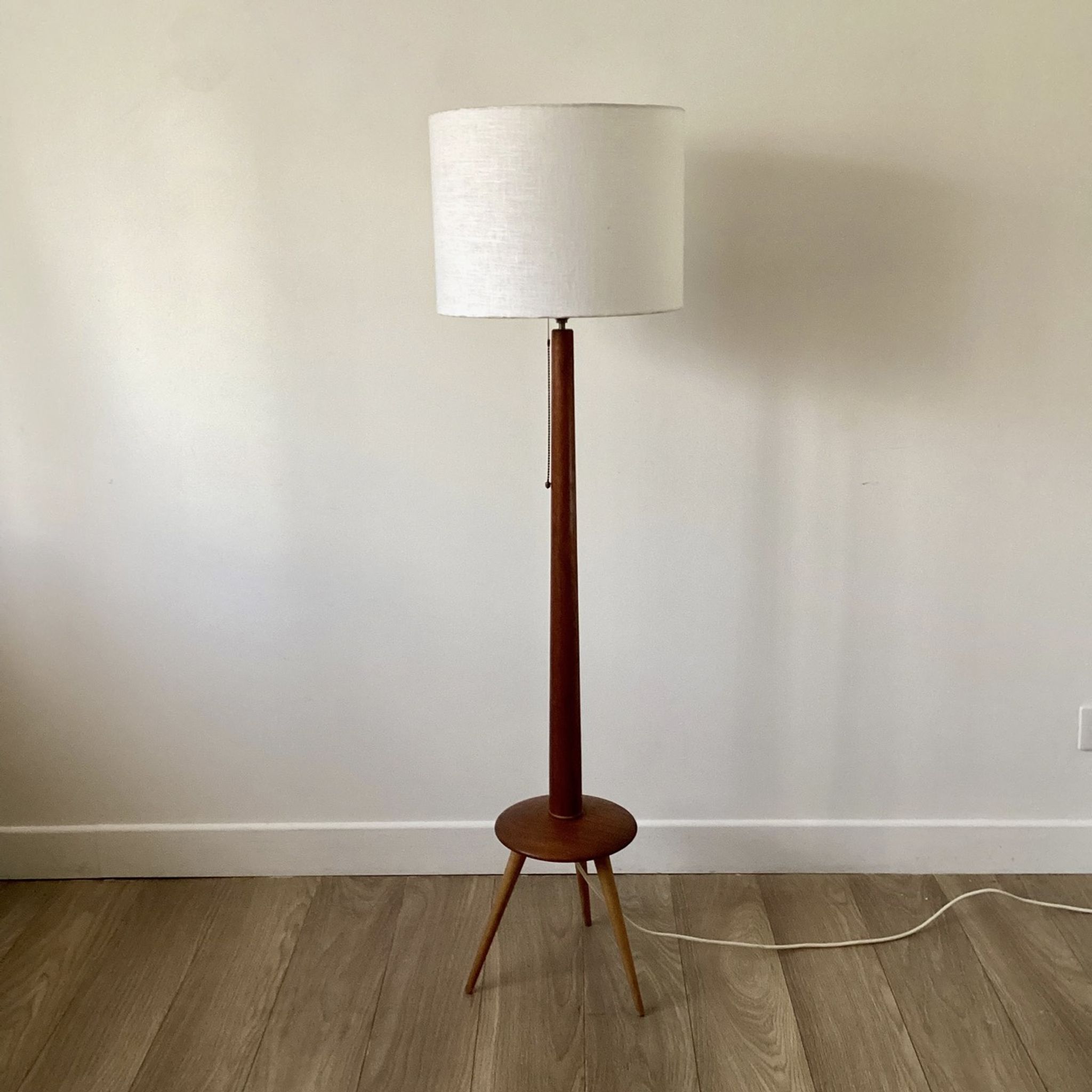 Lampadaire scandinave en teck