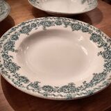 Quatre assiettes Saint Amand