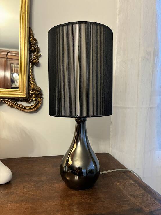 Black Touch Drop Lamp "Incidence" for tabletop use, touch-sensitive.