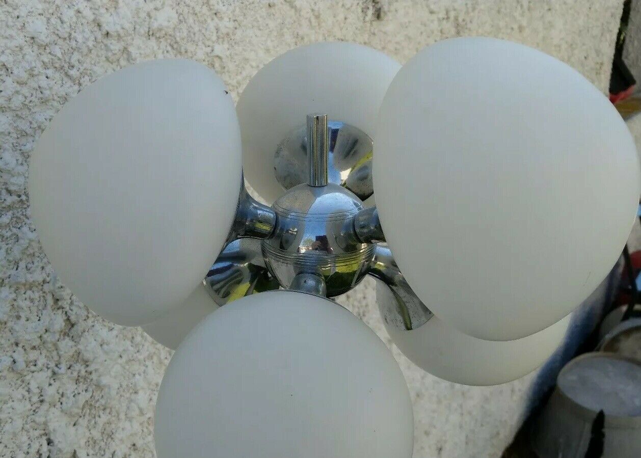 Vintage design lamppost