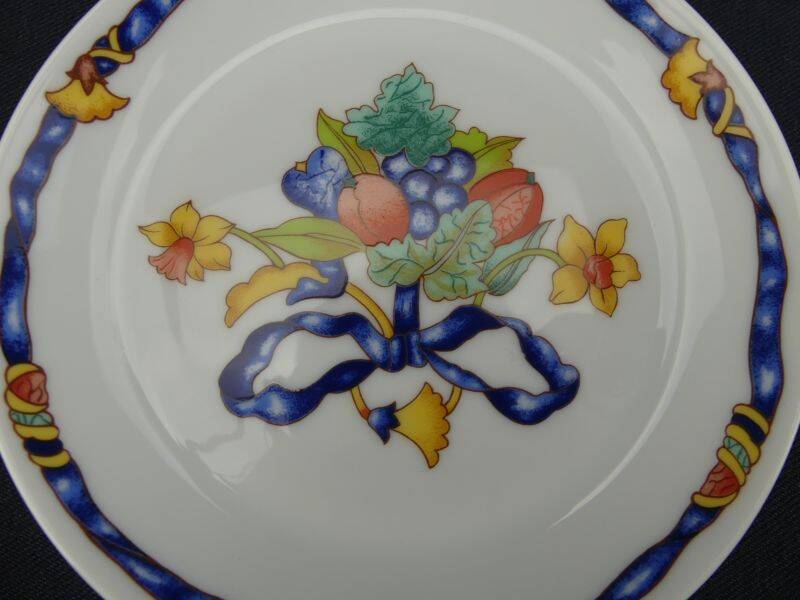 Bernardaud in Limoges, pair of bread plates with Borghese decoration