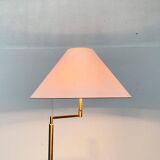 Adjustable floor lamp