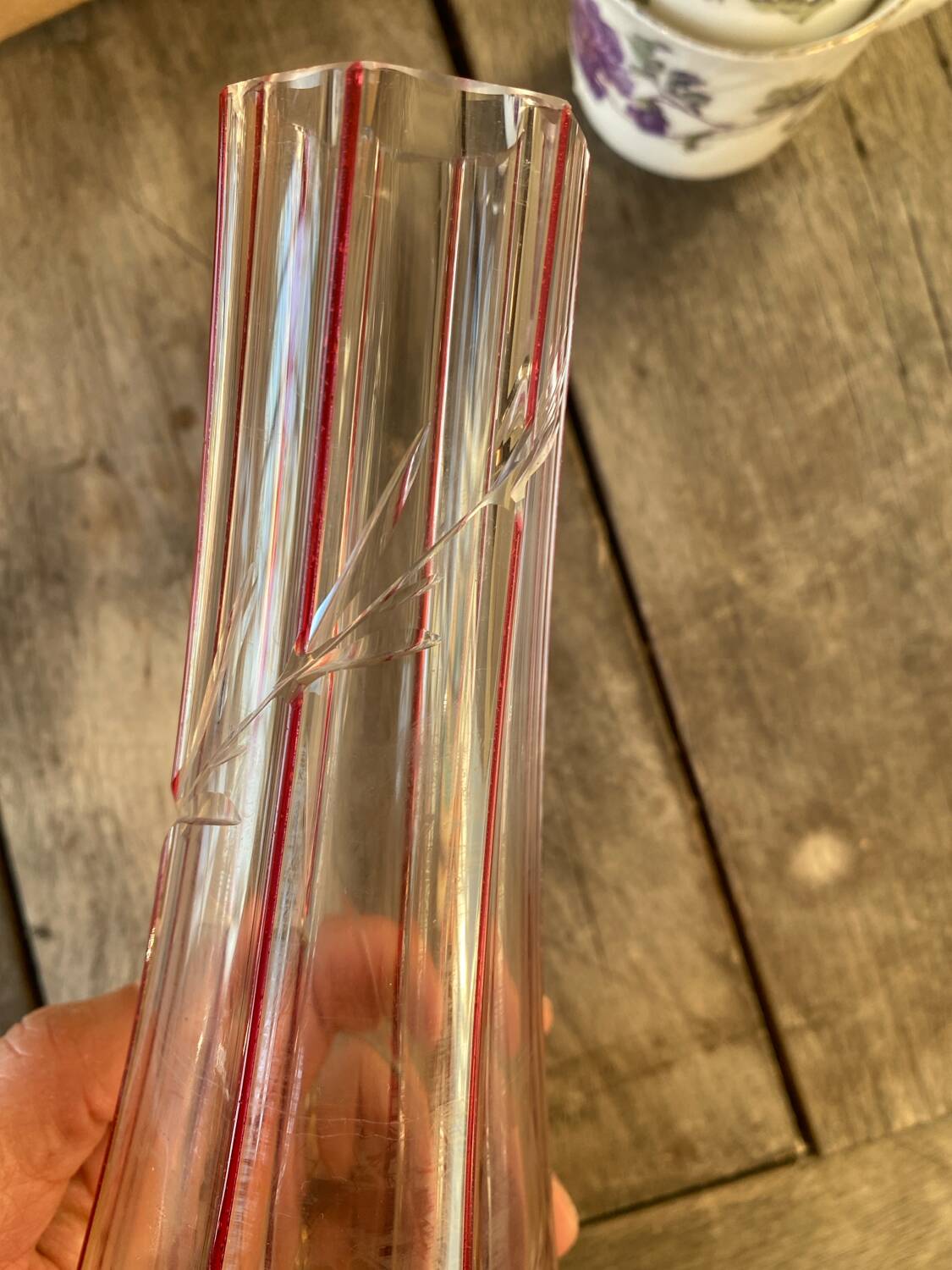 Engraved soliflore vase