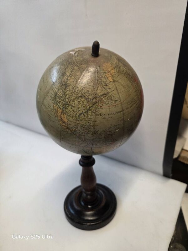 Globe terrestre napoléon iii , g . thomas