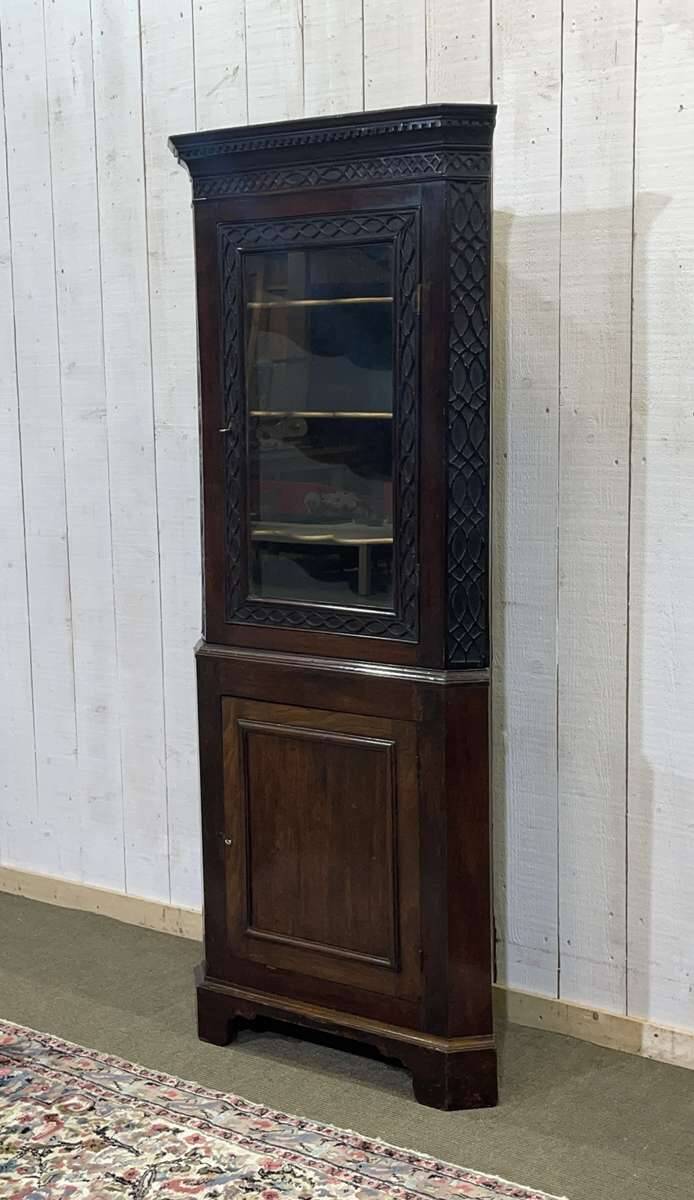 19th century English corner cabinet in walnut, mahogany and oak