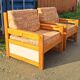Paire de fauteuils en pin