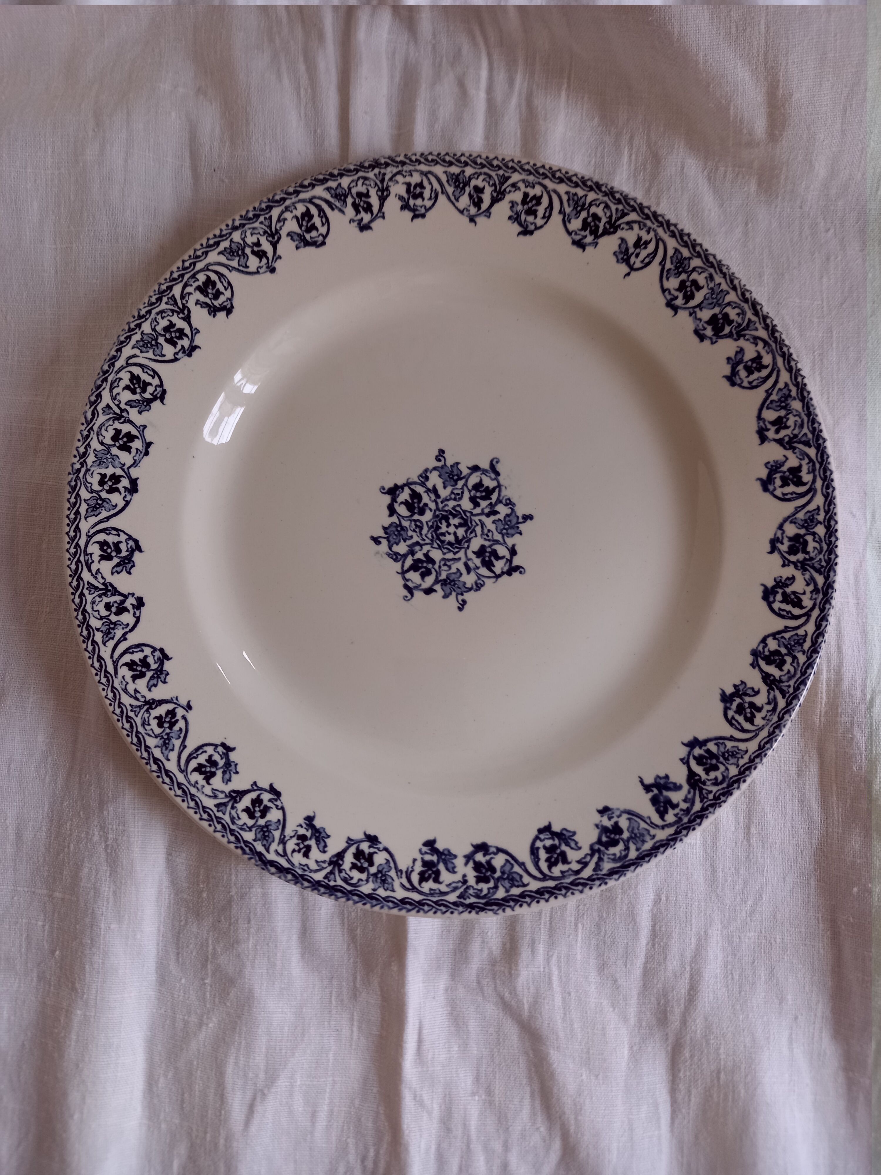 Terre de Fer plate, Brienne model, HB et Cie manufacture