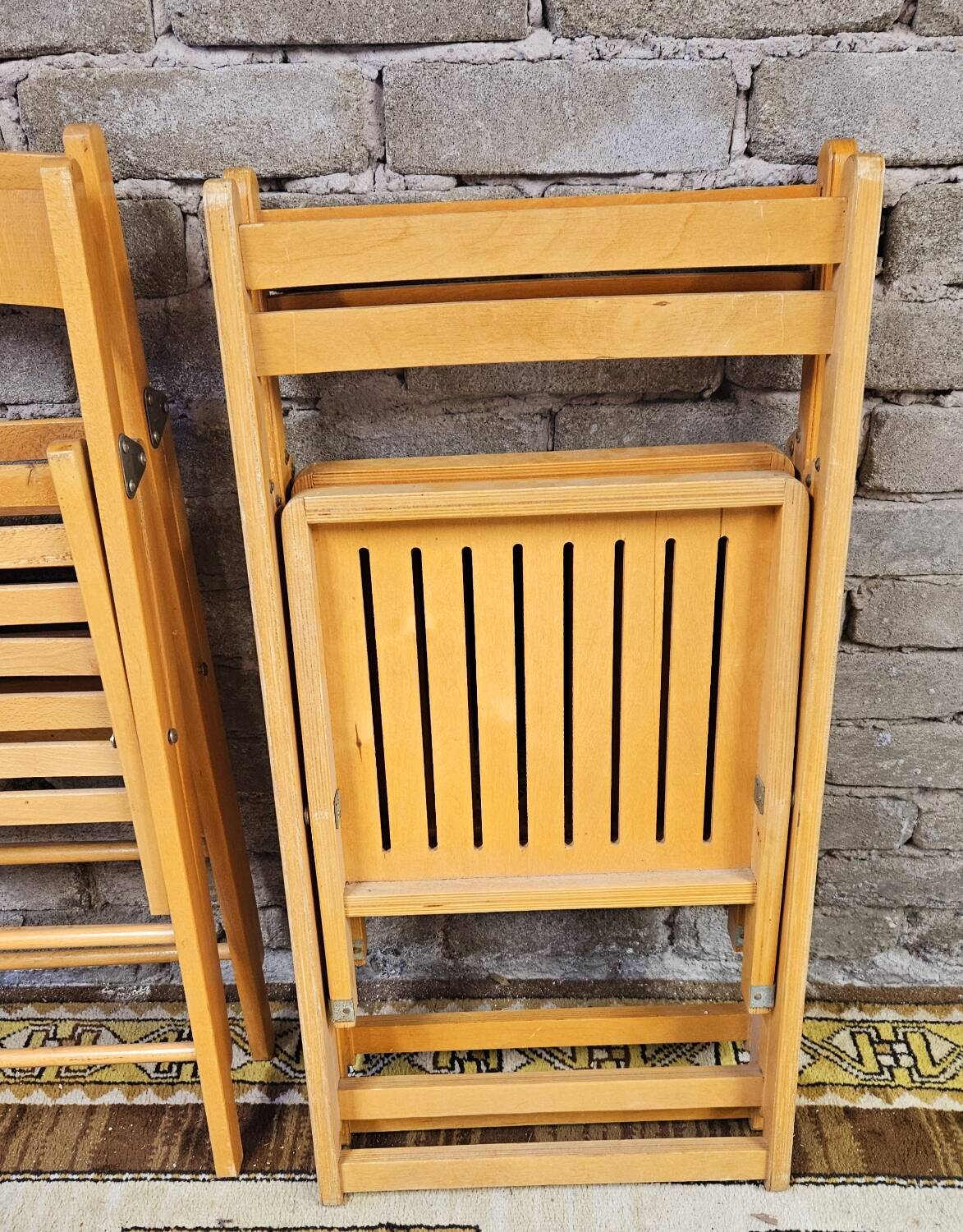 Set de 4 chaises pliantes dépareillées vintage