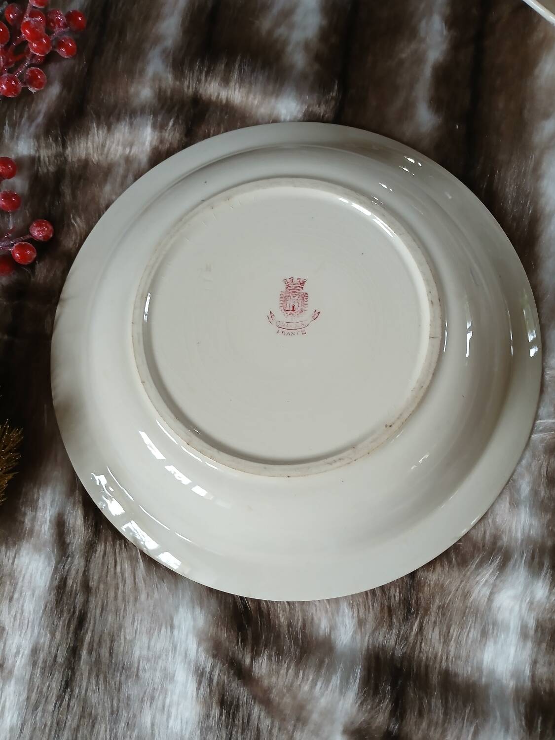 Plats + saucière en Terre de fer Gien