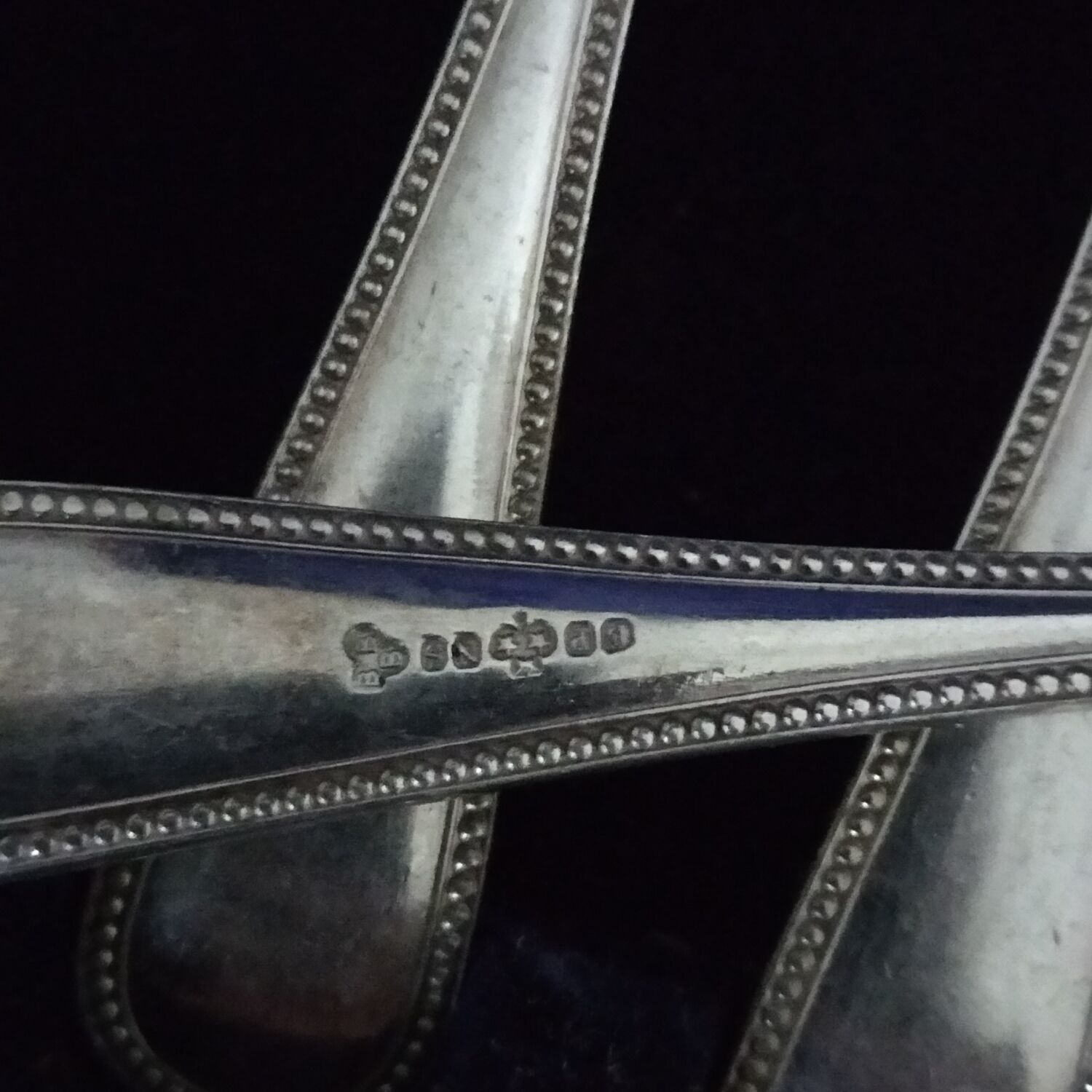 Box 12 cutlery with silver metal fish