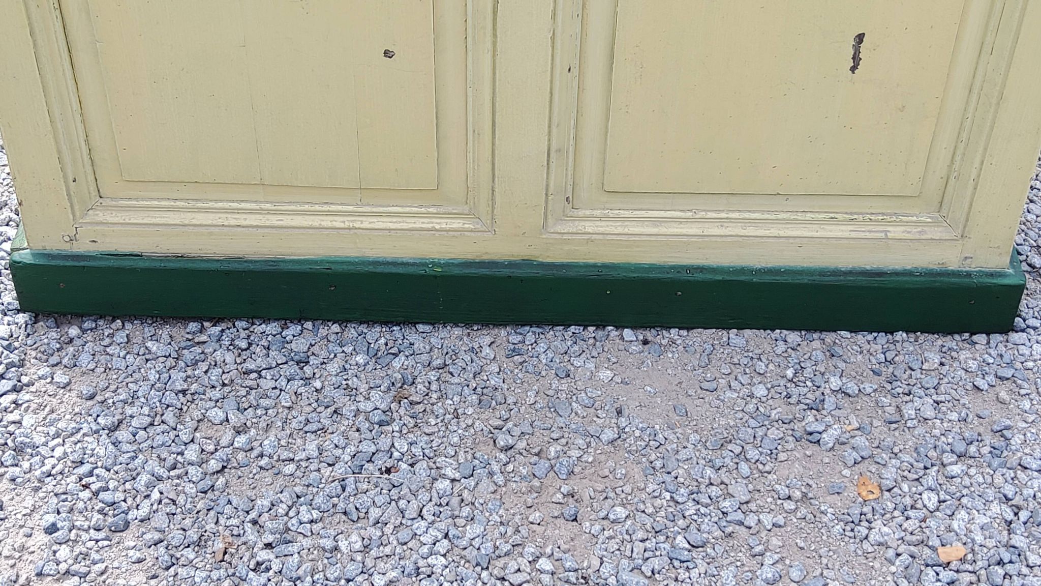 Late 19th century grocery counter in green and yellow patina painted wood