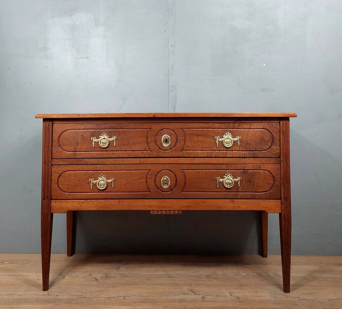 Louis XVI style chest of drawers in walnut circa 1800