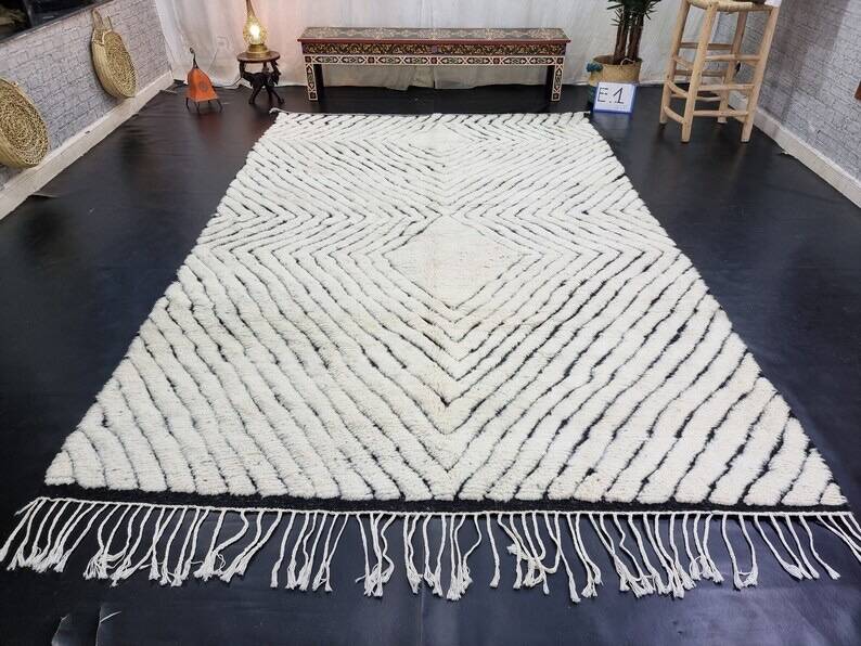 Handmade natural pure wool rug, size 200 x 300 cm