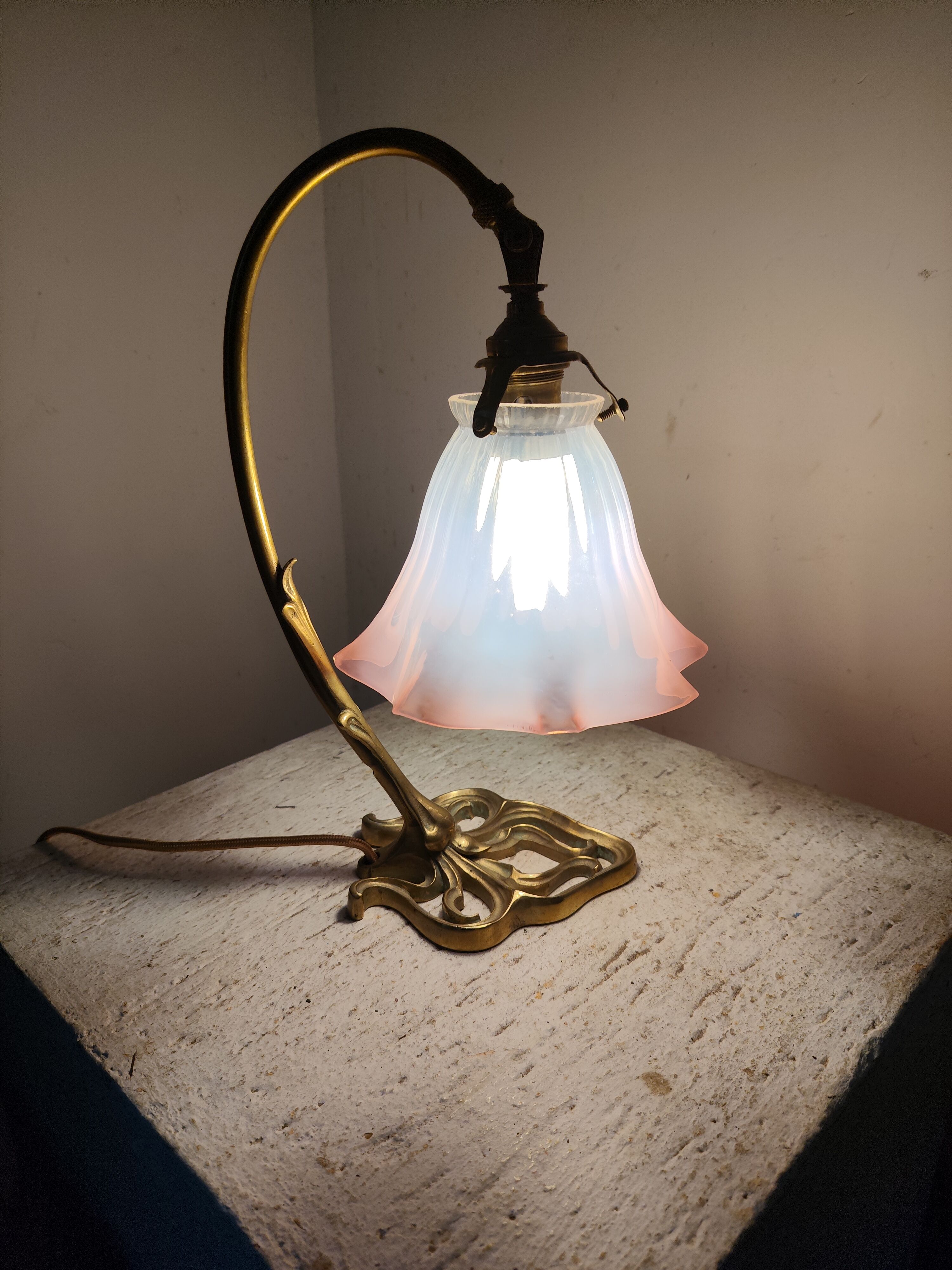 Art Nouveau wall lamp