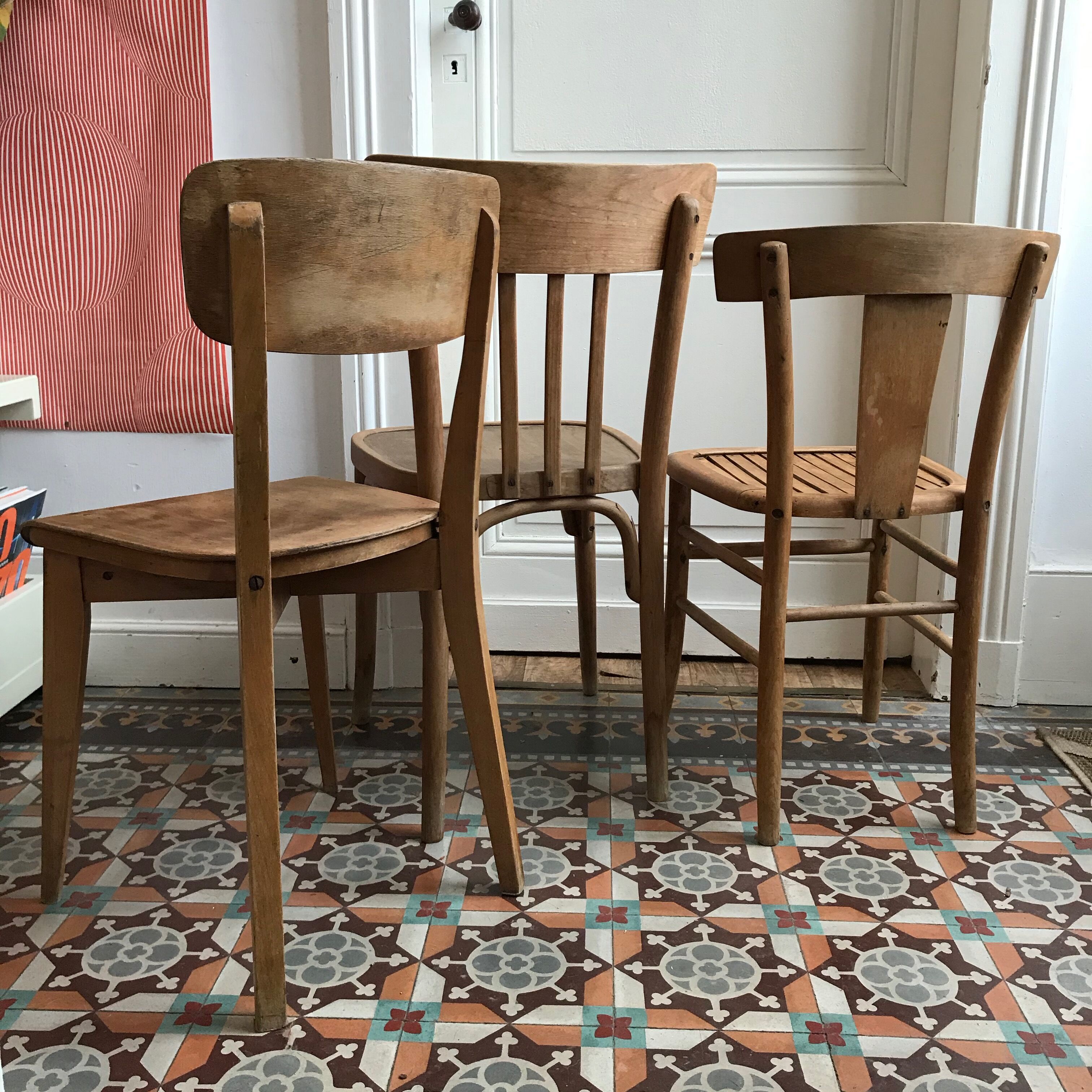 Set de 3 chaises en bois