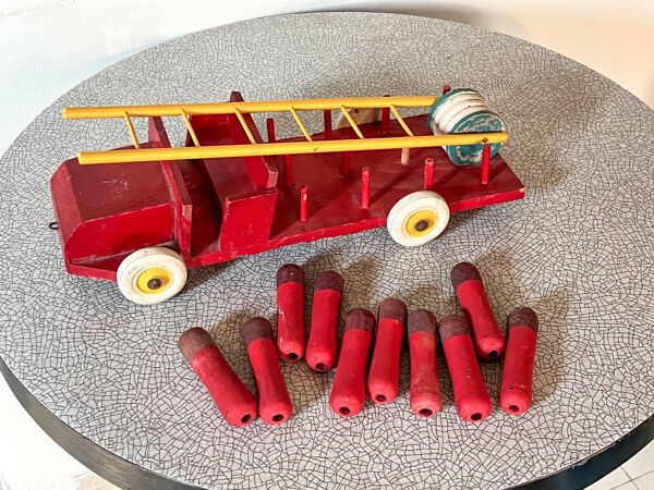 camion de pompier jeu de quilles en bois, jouet ancien années 30/40