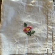 4 serviettes de table anciennes